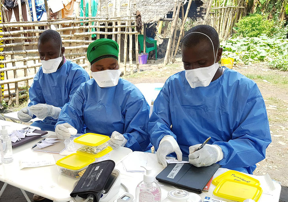 Health workers readying vaccinations in the Democratic Republic of the Congo. This is the first time the vaccine has been proactively deployed against Ebola. Photo courtesy of WHO/S. Oka