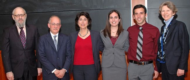 Kirshenbaum lecture From left: Rabbi Joseph Polak; Joseph Loscalzo, MD, PhD; Elaine Kirshenbaum, Jennifer Kirshenbaum, Daniel Kirshenbaum; and Dean Karen Antman.