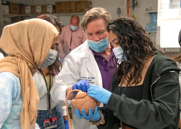 Summer Program in Neuroscience is Back | Chobanian & Avedisian School of Medicine