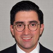 Headshot of Eduardo Vega, MD