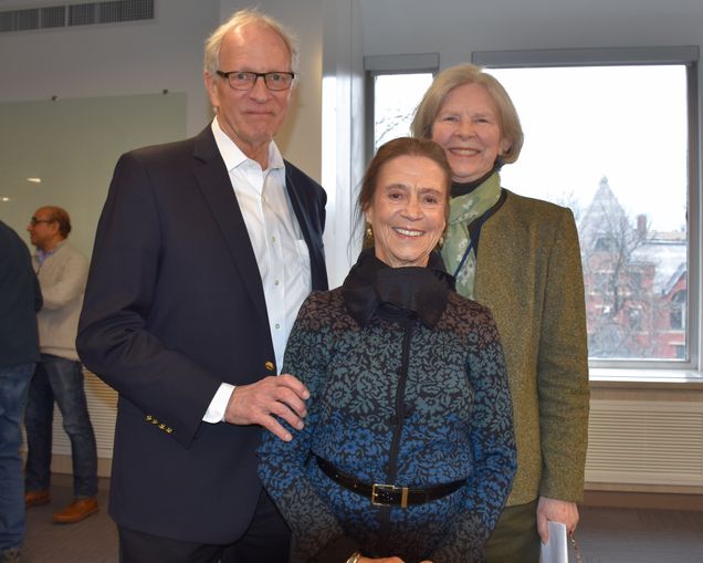 Portrait of Ron Corley, PhD, wife Janice and Dean Karen Antman