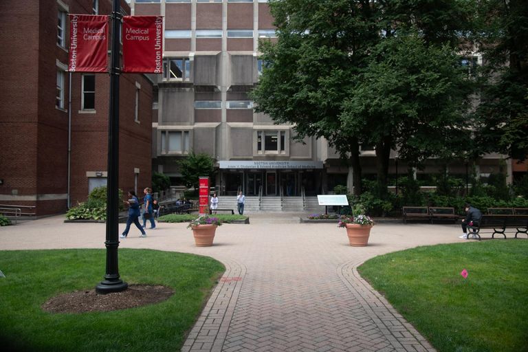 An exterior view of the Chobanian & Avedisian School of Medicine