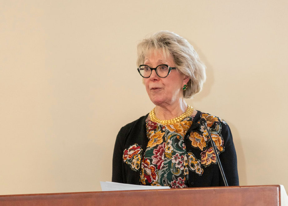 Pamela Avedisian addresses those gathered at the installation ceremony.