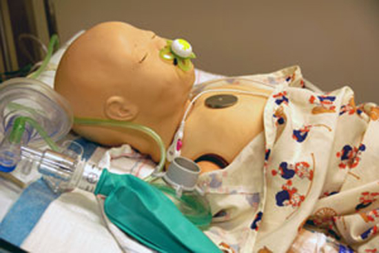 BU Today Health Journalists 2 A computer-assisted mannequin in the Solomont Center for Clinical Simulation and Nursing. (Len Bruzzese/AHCJ)