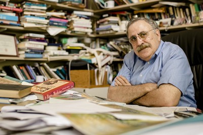 Leonard Glantz (CAS’70, LAW’73), now an SPH professor emeritus, was one of the original School of Public Health faculty. Photo by Dan Aguirre