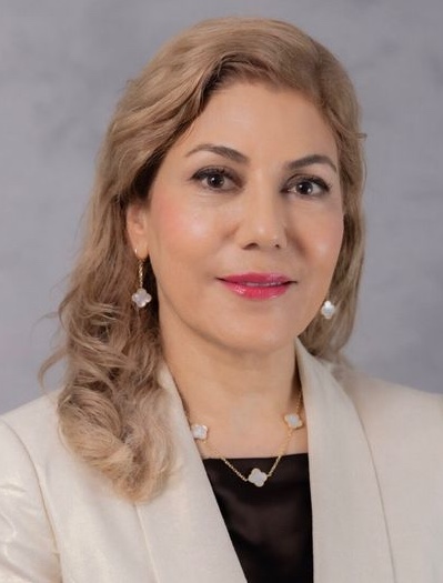 headshot of Roya Zandparsa