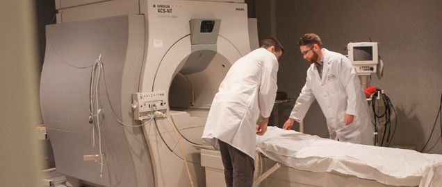 students preparing MRI scanner