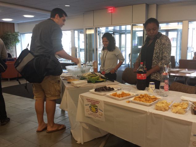 students lunch during table talks